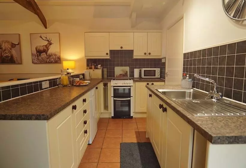 Family Friendly Rural Riverside 5 Bed Cottage