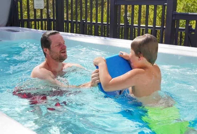 Family Friendly Rural Riverside 5 Bed Cottage