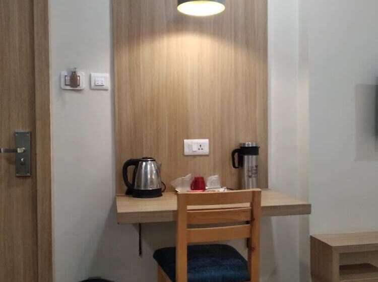 Hotel Everland Rajkot