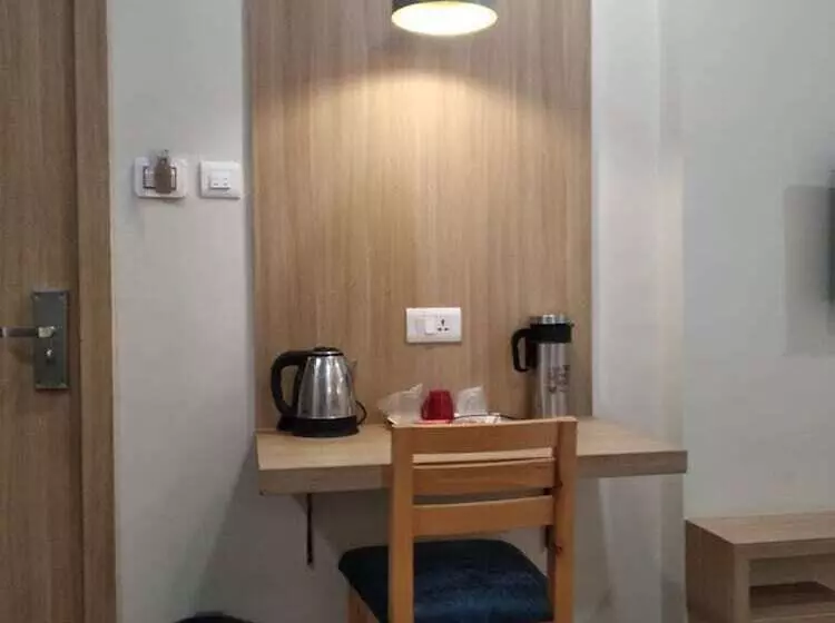 هتل Everland Rajkot