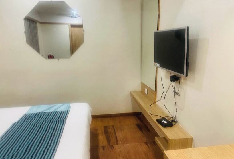 Hotel Everland Rajkot