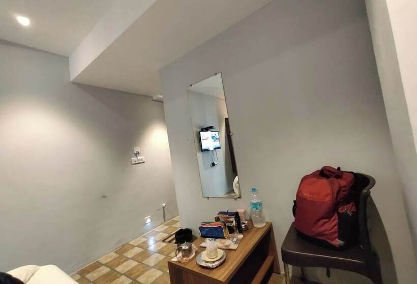 Hotel Everland Rajkot