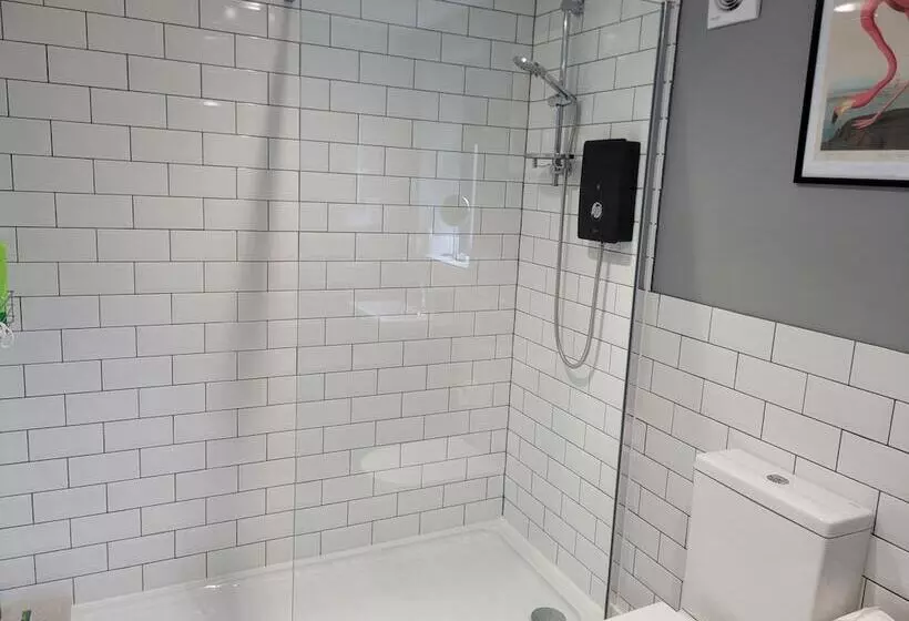 ホテル Forest Cedar Lodge, Cinderford, Sleeps 4