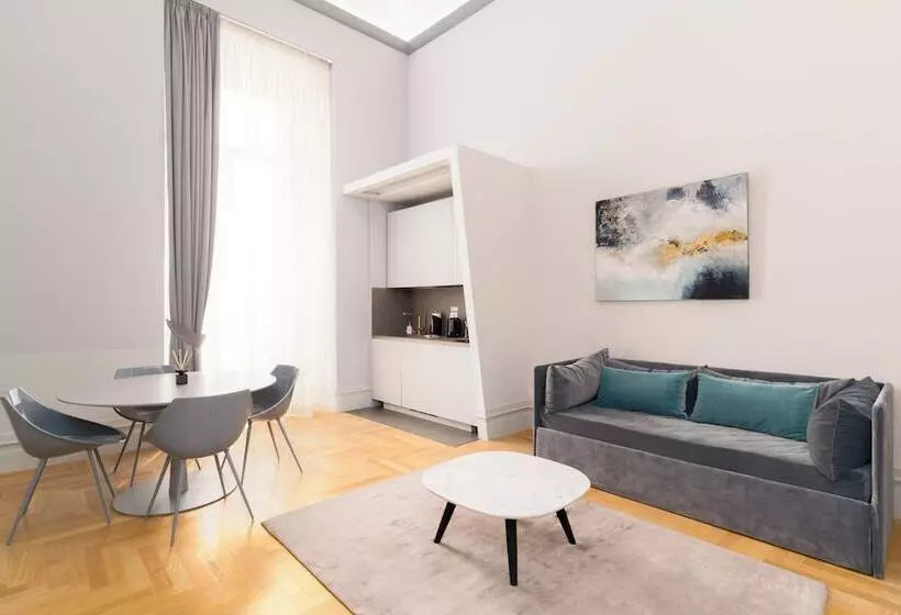 Limehome Lecce Palazzo Bn