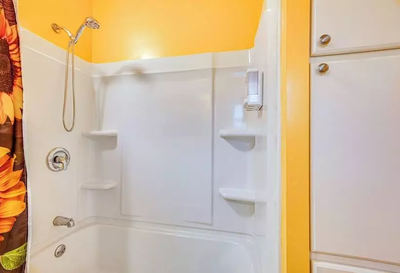 Peaceful Perry Home W/ Patio   Pets Welcome!