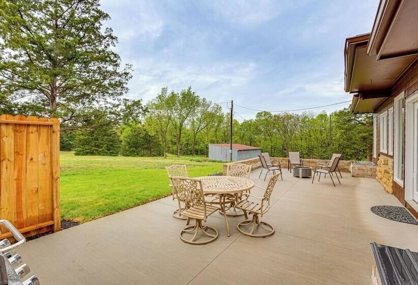 Peaceful Perry Home W/ Patio   Pets Welcome!