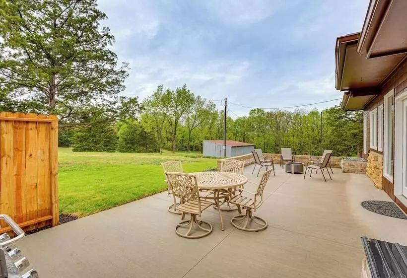 Peaceful Perry Home W/ Patio   Pets Welcome!