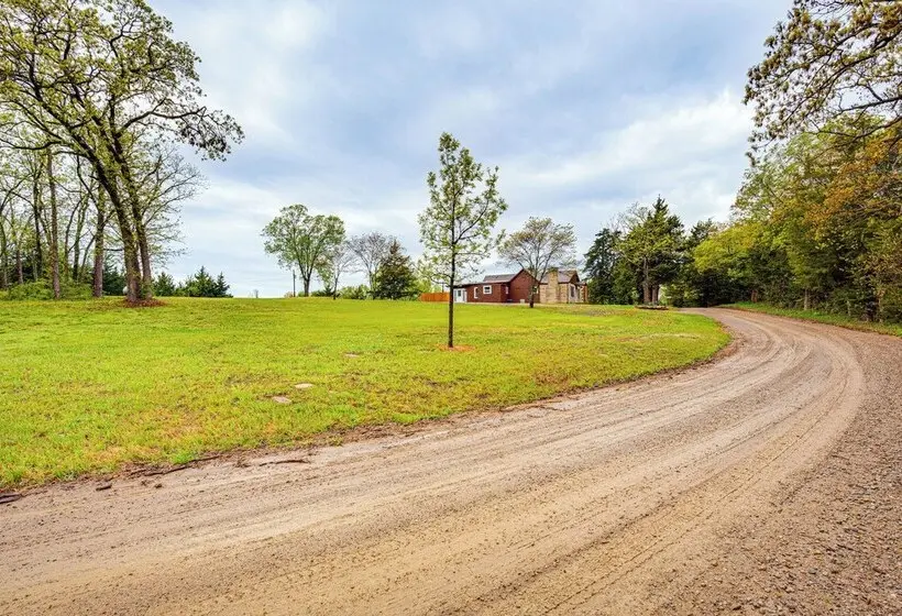 Peaceful Perry Home W/ Patio   Pets Welcome!