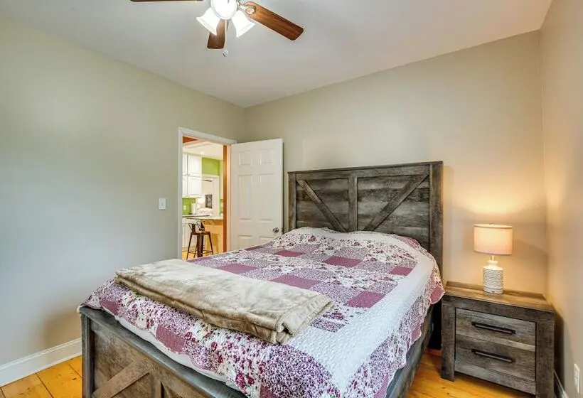 Peaceful Perry Home W/ Patio   Pets Welcome!