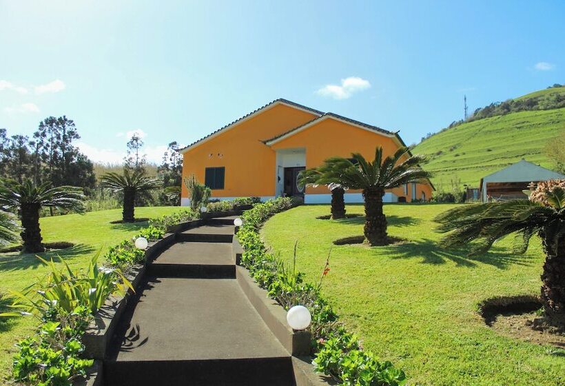 פנסיון Vila Almeida