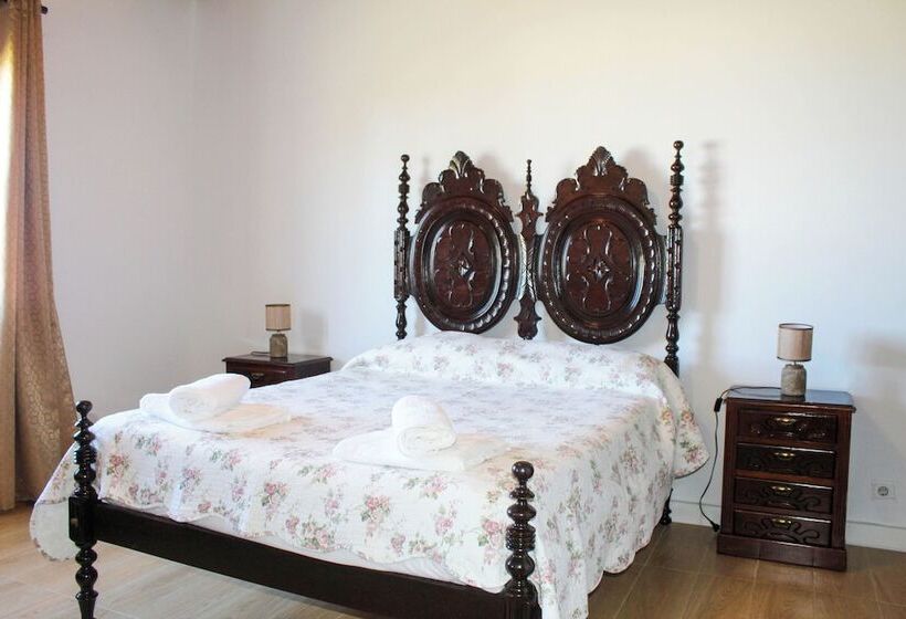 פנסיון Vila Almeida