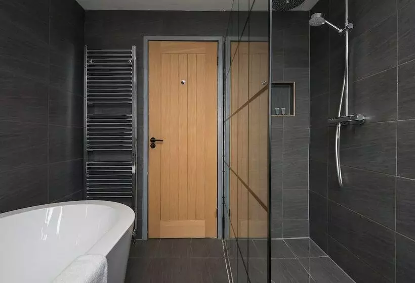 اقامتگاه Captivating Beverley 3 Bed House Private Parking
