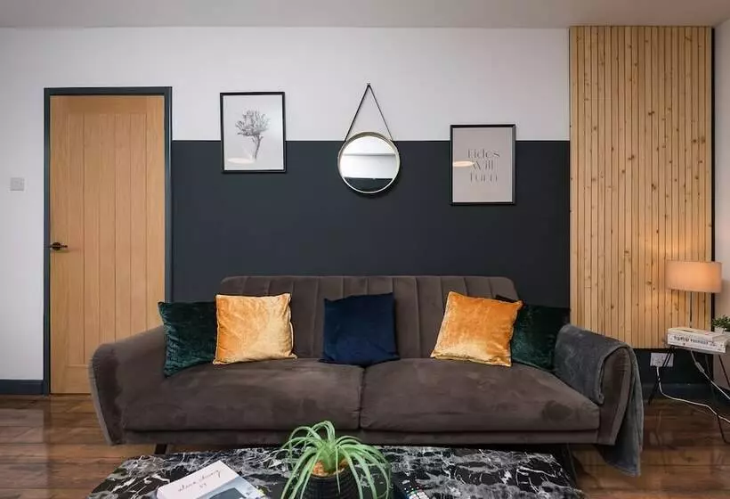 اقامتگاه Captivating Beverley 3 Bed House Private Parking