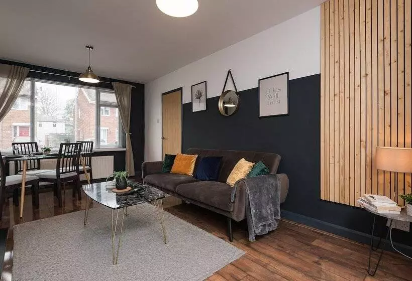 اقامتگاه Captivating Beverley 3 Bed House Private Parking
