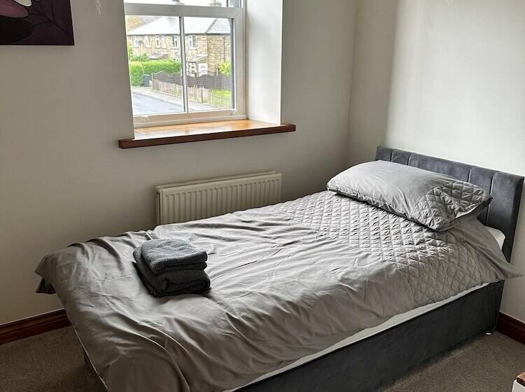 Резиденция Lovely 3 Bed House In Holmfirth