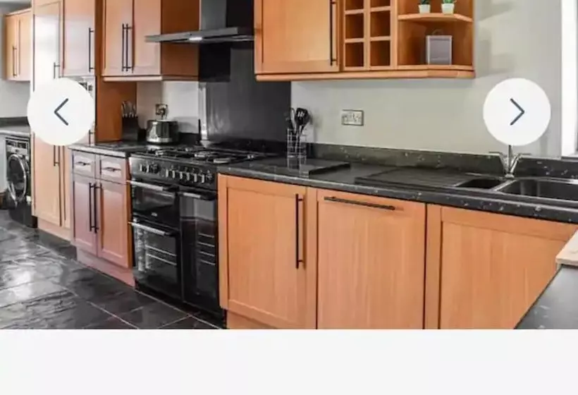 Residenssi Lovely 3 Bed House In Holmfirth