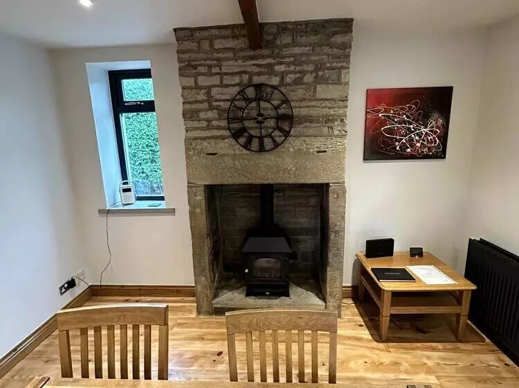 Residenssi Lovely 3 Bed House In Holmfirth