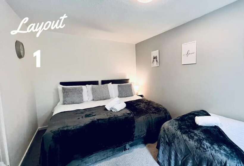 اقامتگاه Stylish Townhouse With Free Parking In Liverpool