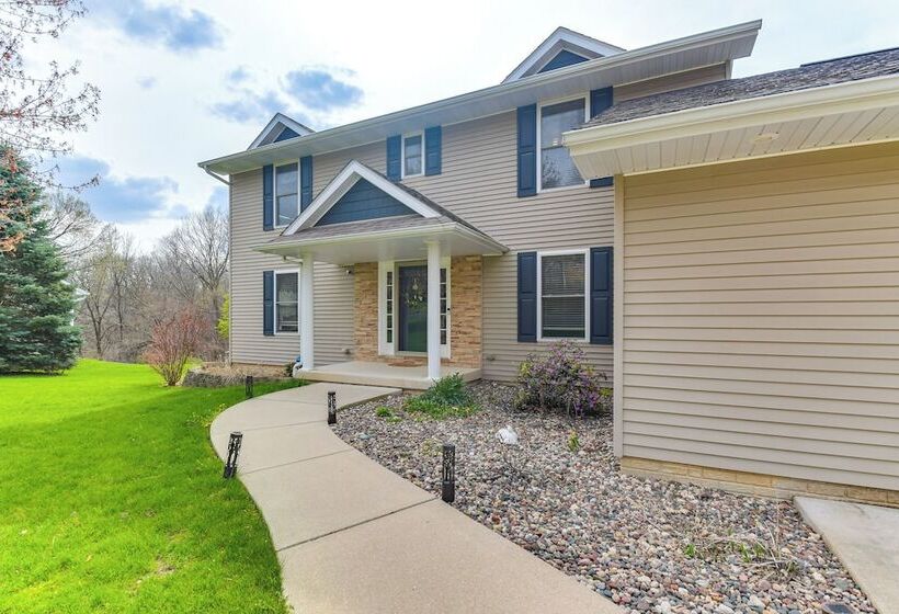 Rock Island Home W/ Private Yard & Fire Pit Table!