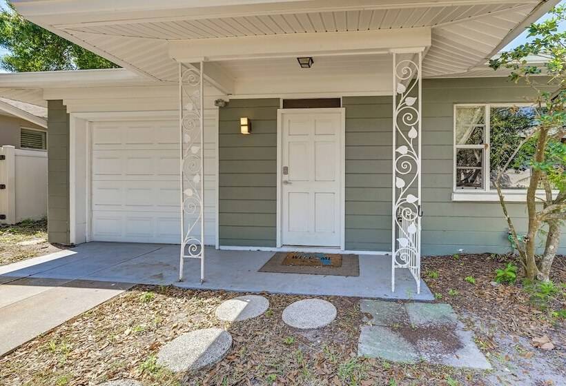Sarasota Home W/ Patio & Gas Grill: 2 Mi To Beach!