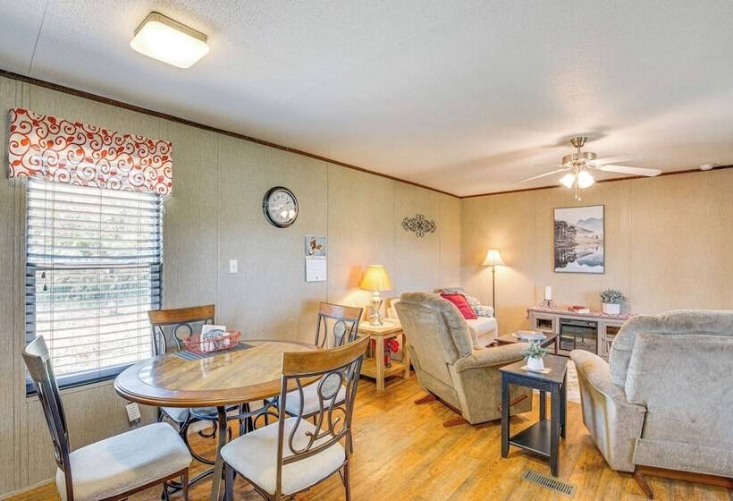 Secluded Texas Countryside Retreat Near Abilene