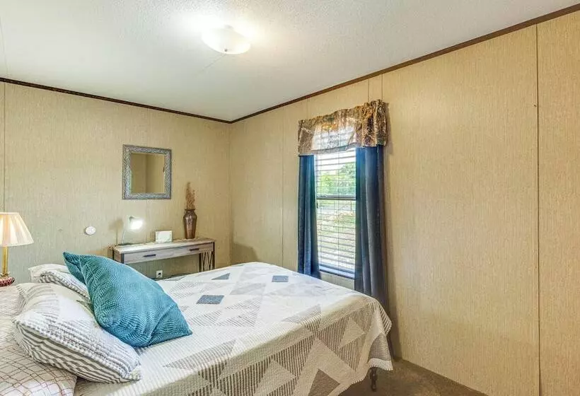 Secluded Texas Countryside Retreat Near Abilene