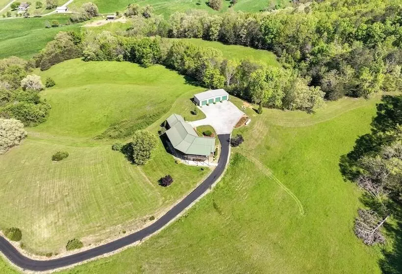 Panoramic Mtn Views: Spacious Tennessee Home!