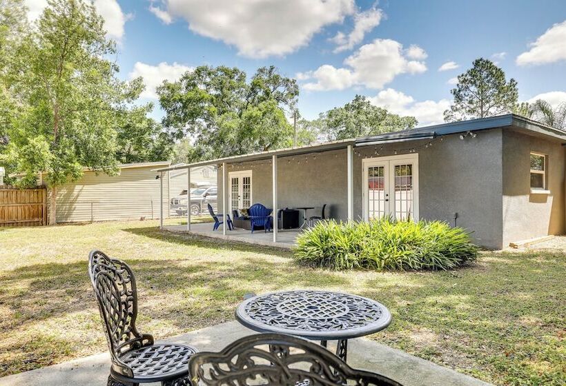 Tampa Home W/ Covered Patio: 8 Mi To Downtown!