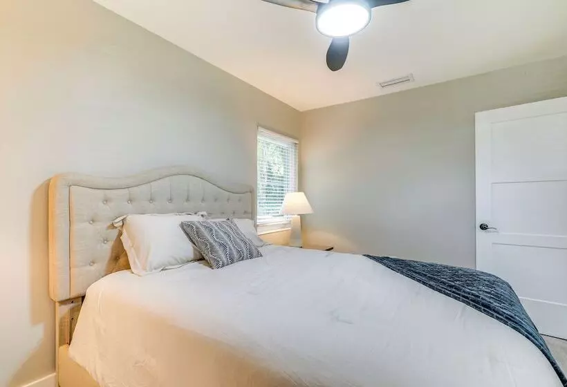 Tampa Home W/ Covered Patio: 8 Mi To Downtown!