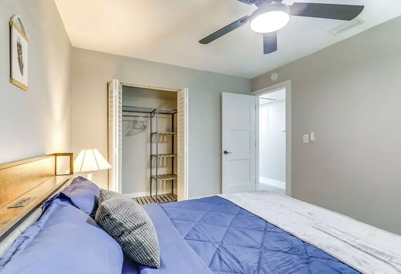 Tampa Home W/ Covered Patio: 8 Mi To Downtown!