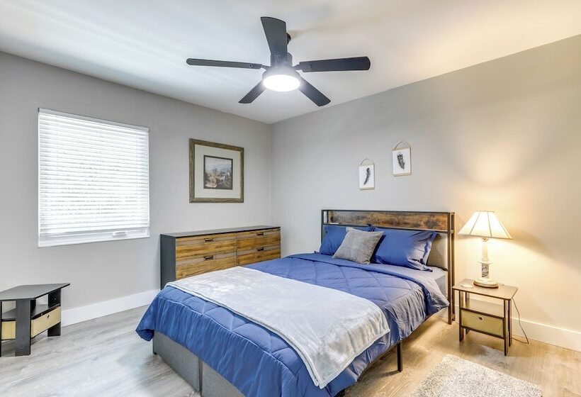 Tampa Home W/ Covered Patio: 8 Mi To Downtown!