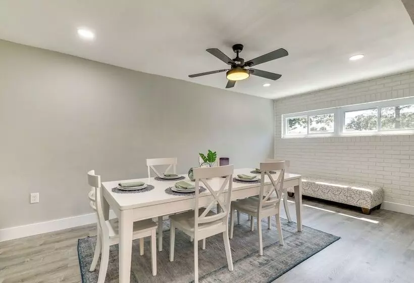 Tampa Home W/ Covered Patio: 8 Mi To Downtown!