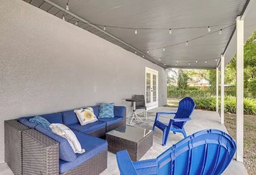 Tampa Home W/ Covered Patio: 8 Mi To Downtown!