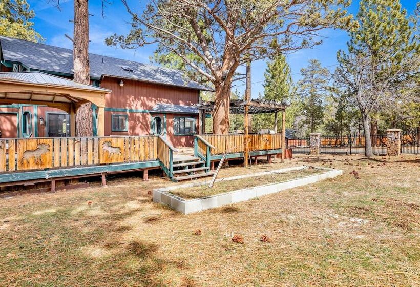 The Moose Tree House #2381