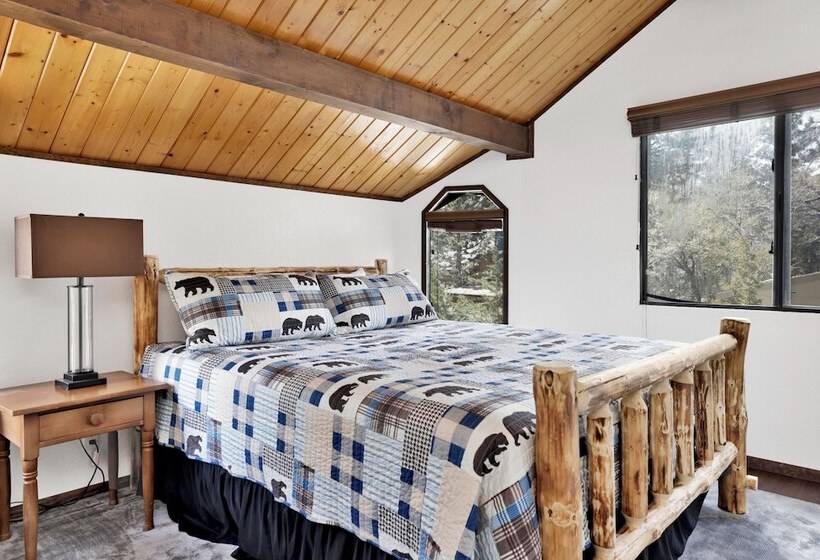 The Moose Tree House #2381