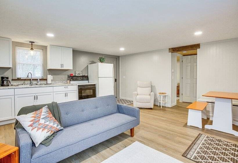 Updated Wellston Cabin, Walk To Lake Beach + Dock!