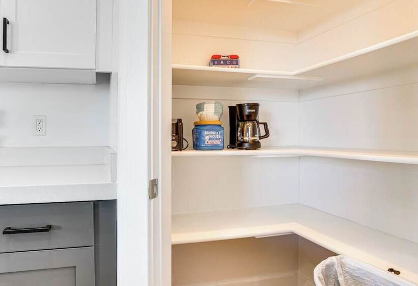 Vineyard Retreat W/ Gas Grill Near Utah Lake!