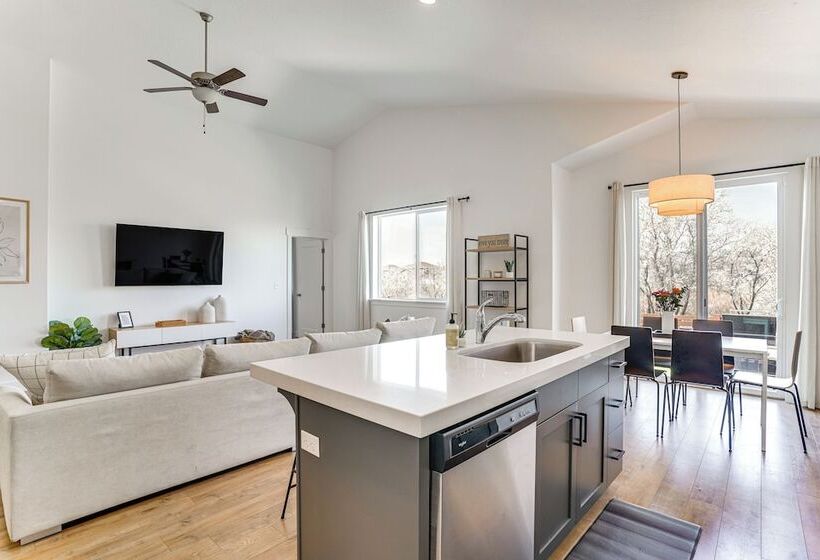 Vineyard Retreat W/ Gas Grill Near Utah Lake!