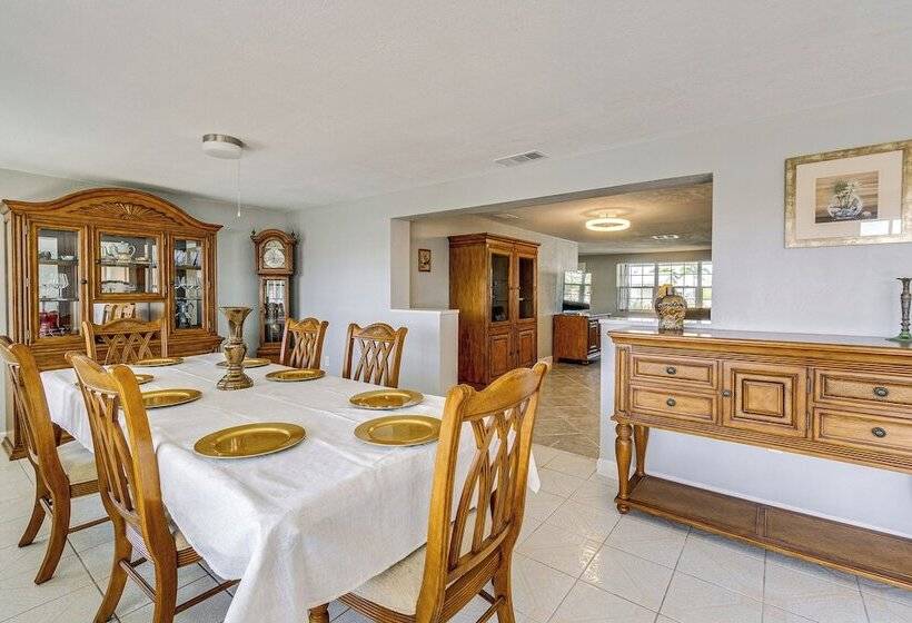 Waterfront Port Charlotte Home < 1 Mi To Beach!