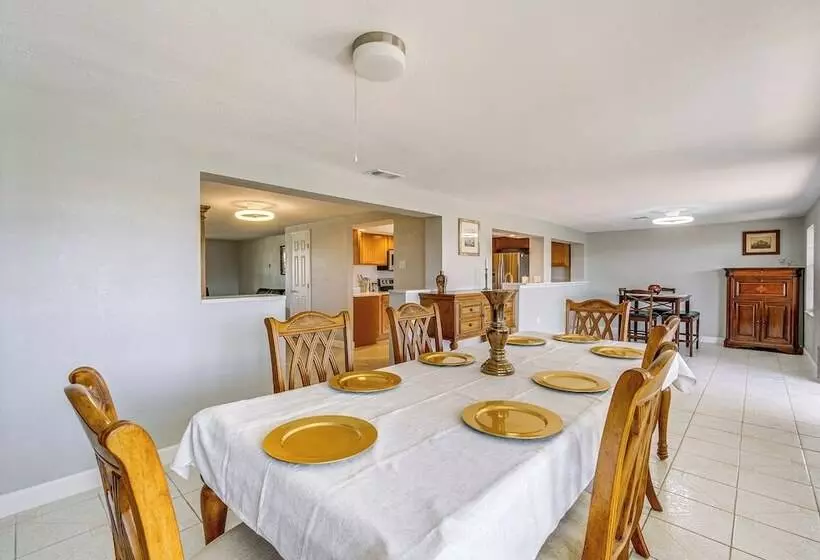 Waterfront Port Charlotte Home < 1 Mi To Beach!