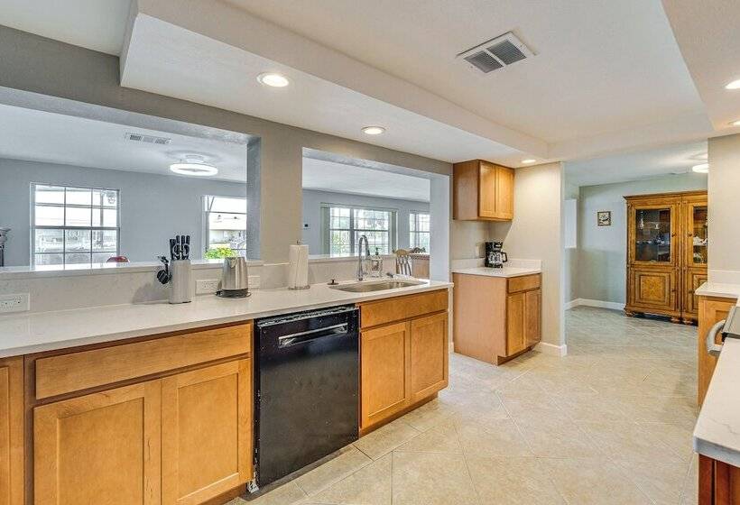 Waterfront Port Charlotte Home < 1 Mi To Beach!