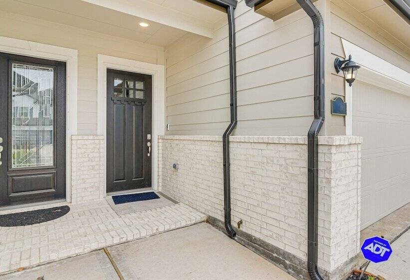 Welcoming Pasadena Home: 22 Mi To Downtown Houston