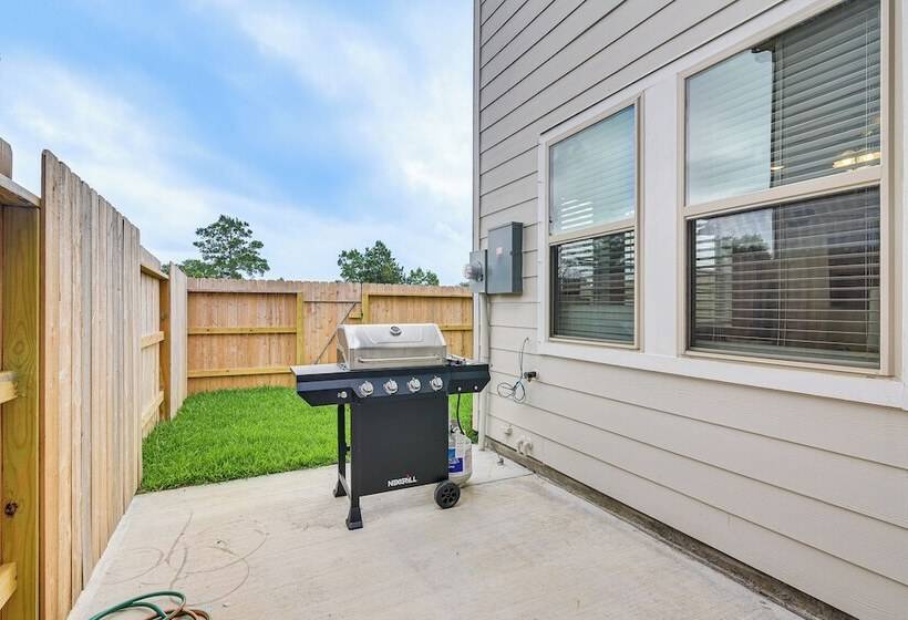 Welcoming Pasadena Home: 22 Mi To Downtown Houston