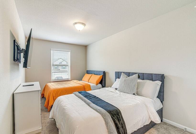 Welcoming Pasadena Home: 22 Mi To Downtown Houston