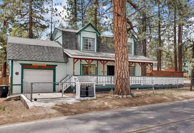 Whiskey Mountain Lodge   2028