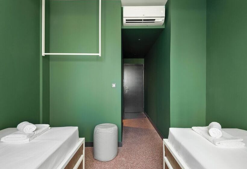 فندق صغير Zeus Is Loose