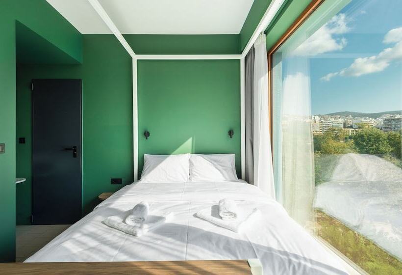 فندق صغير Zeus Is Loose