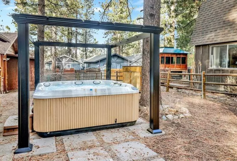 Brunos Cabin #2288