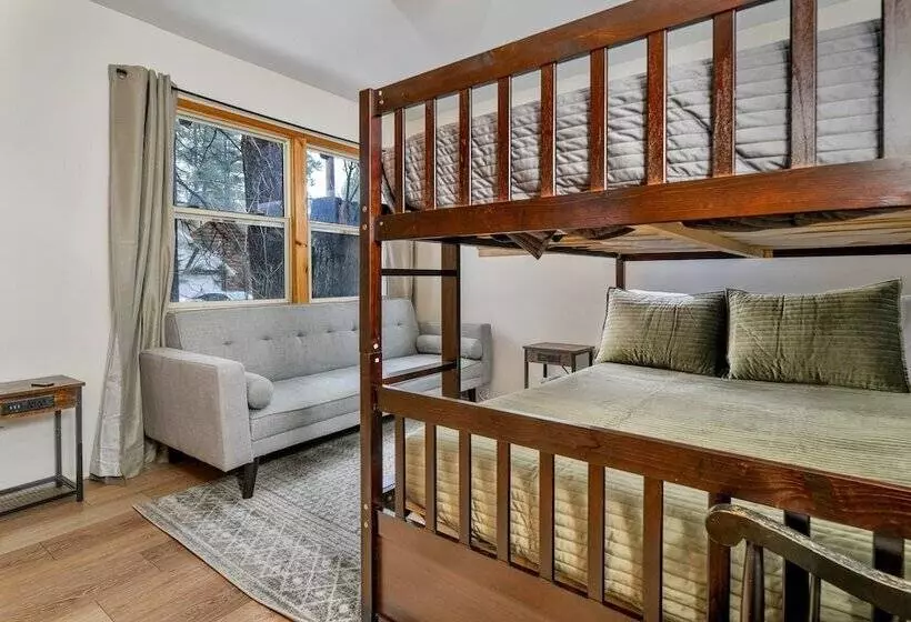 Brunos Cabin #2288