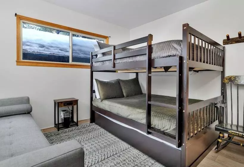 Brunos Cabin #2288